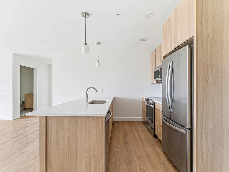1035 Commonwealth Ave — Photo 100