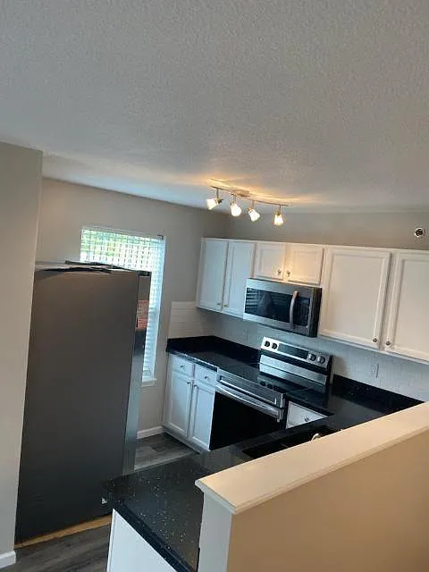 8121 N Lawndale Ave — Photo 2