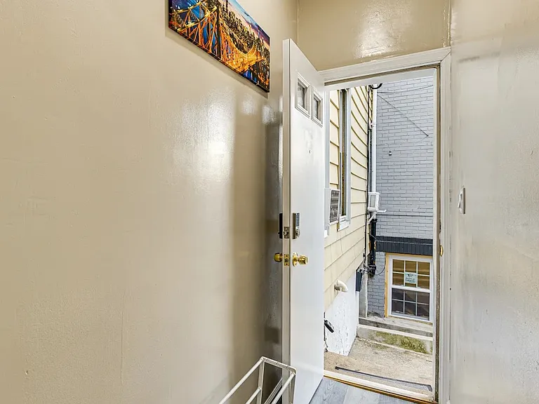 77 Laidlaw Ave #3 — Photo 12