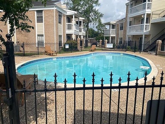 4th image of 2750 Holly Hall St APT 1604