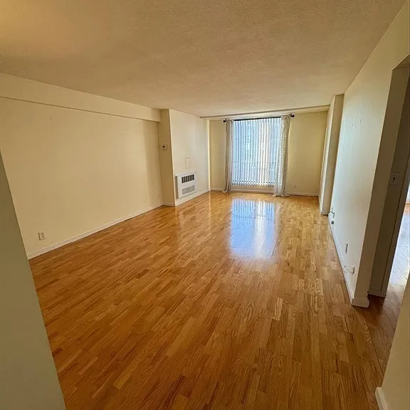 33 Pond Ave #1014 — Photo 5