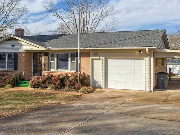 4 Wentworth St, Greenville, SC 29605