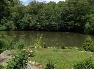 26 Poplar Grove Ter, West Milford, NJ 07480