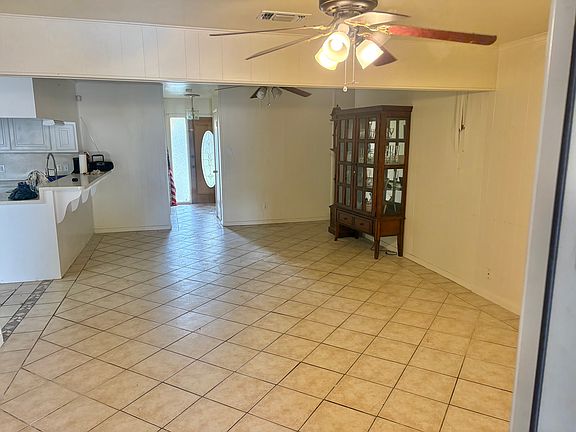 5th image of 1029 Hall Ave