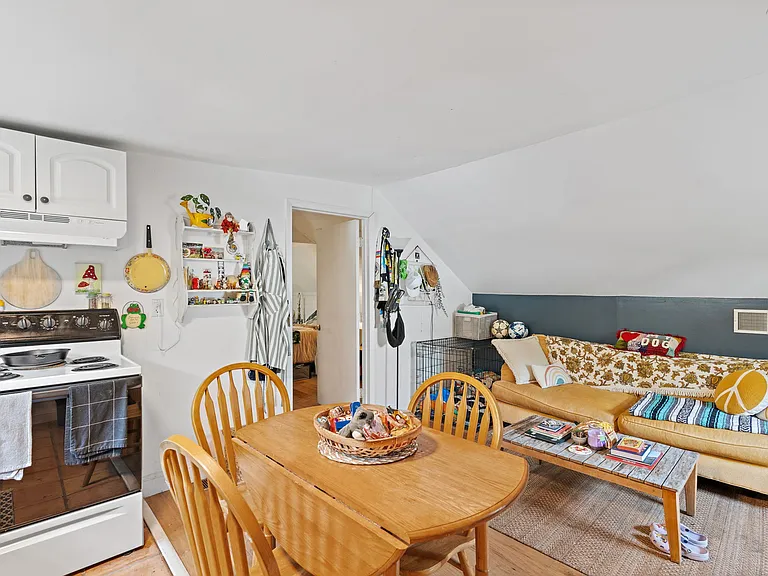 238 Thuss Ave #2 — Photo 5