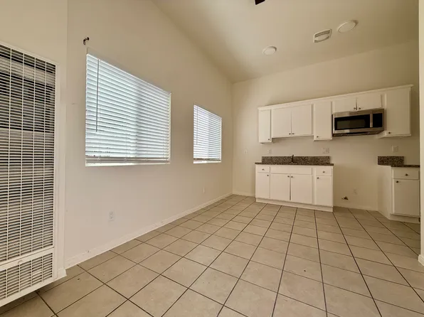 319 Hermosa Ave APT 11, Long Beach, CA 90802