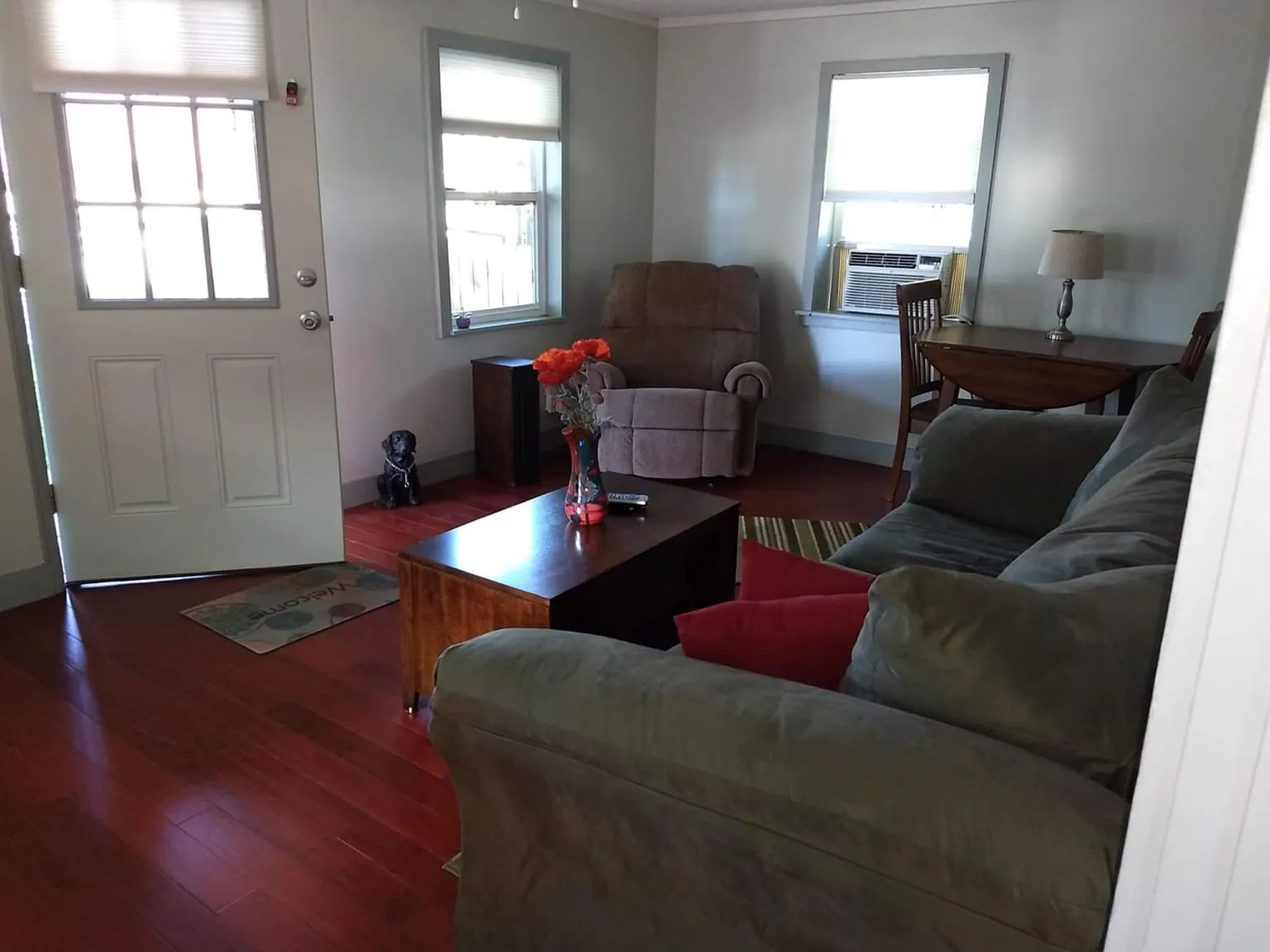 1 bed, 800 sqft, $1,800 — Photo 4