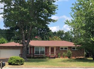 1907 Berry Ave, Florence, AL 35630