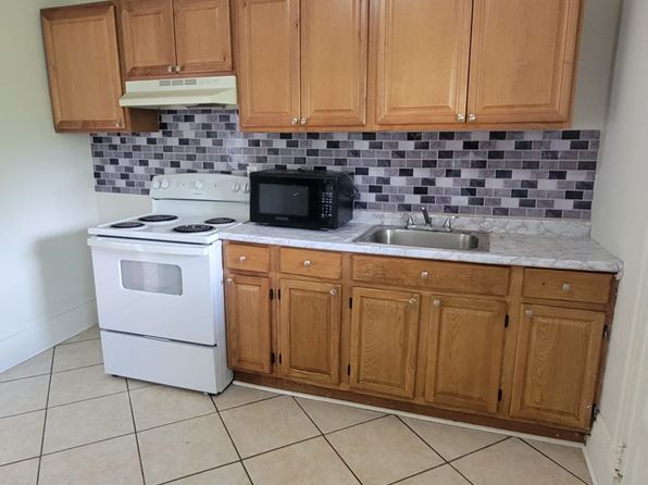 568 Main St APT 5