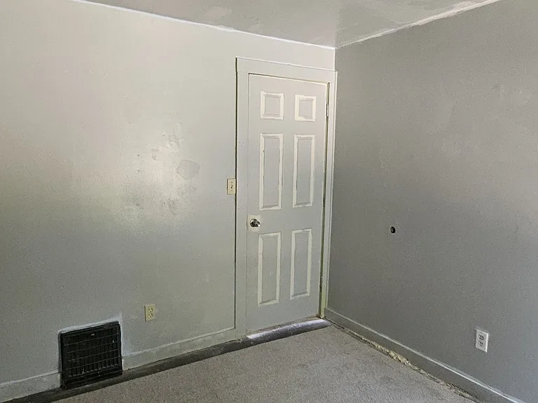 319 Race St #A — Photo 6