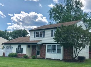 1004 Oakwood Dr, Warminster, PA 18974