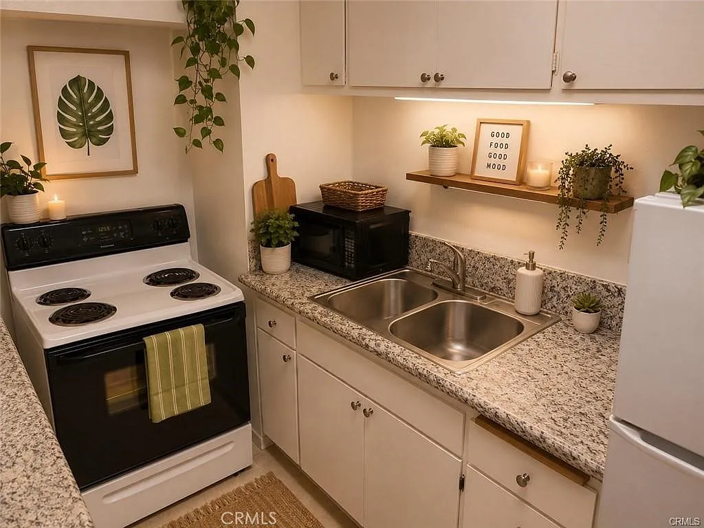 Studio, 418 sqft, $1,875 — Photo 4