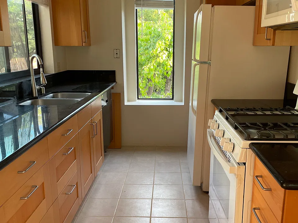 10845 Camino Ruiz #66
