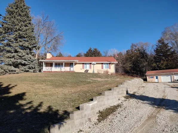 1982 Melody Oaks Trl, Missouri Valley, IA 51555