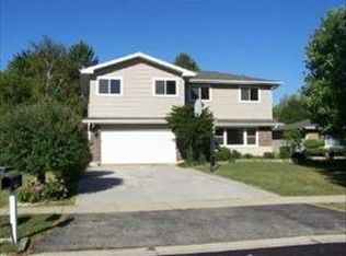 1010 Cuyahoga Dr, Bartlett, IL 60103