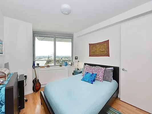 Rented by Cooper & Cooper Real Estate | media 16