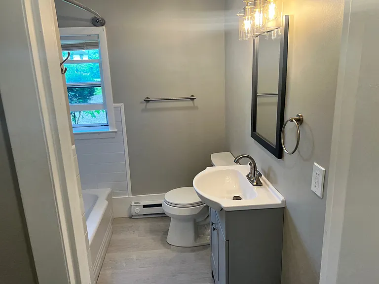 217 N Main St — Photo 5