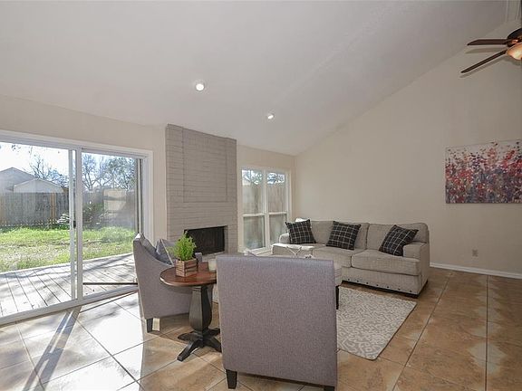 4th image of 5107 Birchmont Dr