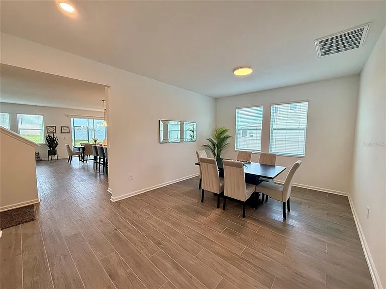 2970 Armstrong Ave — Photo 8