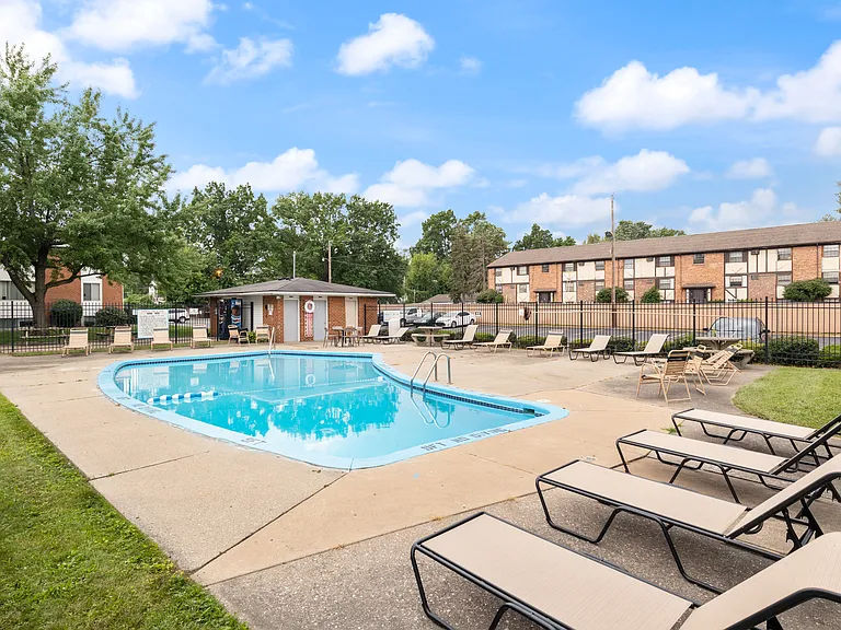 Abbey Run Apartments — Photo 22