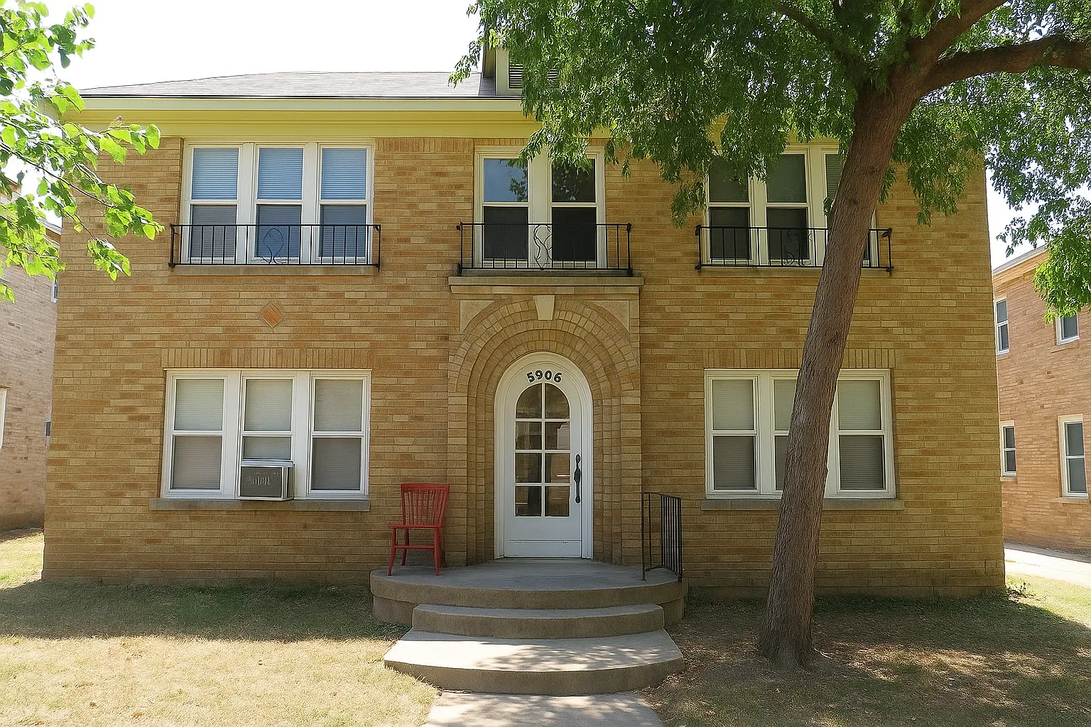 Charming Lower Greenville 1-Bed with Courtyard, Utilities Included 5906 Oram St, #7 — Photo 1