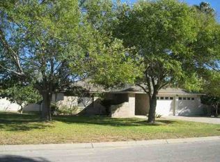 202 Warbonnet Trl, Del Rio, TX 78840