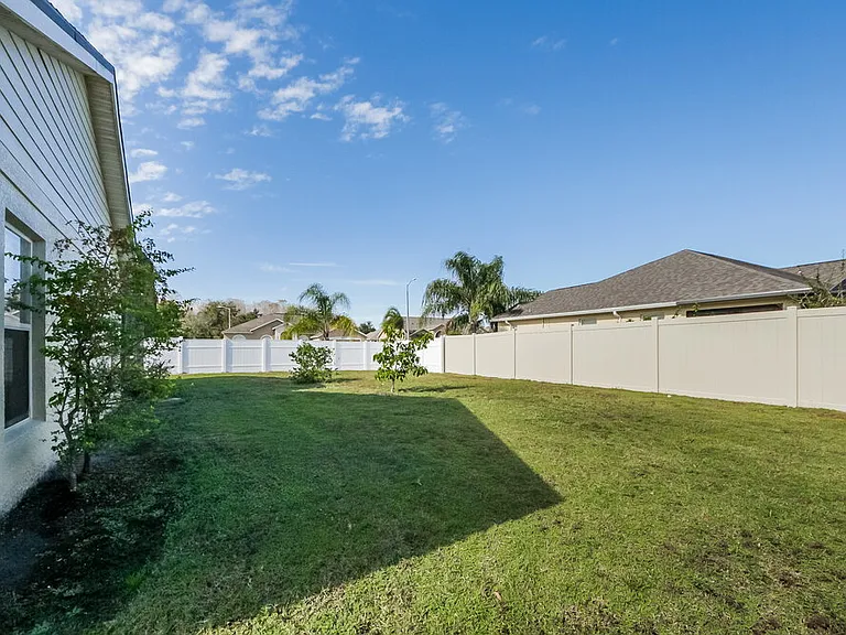 4660 Huron Bay Cir — Photo 16
