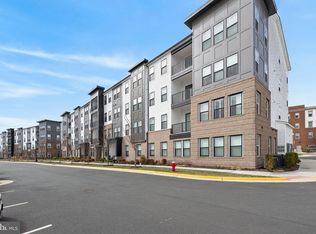23639 Golden Embers Sq #105, Ashburn, VA 20148
