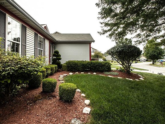 4th image of 7472 Crooked Stick Dr