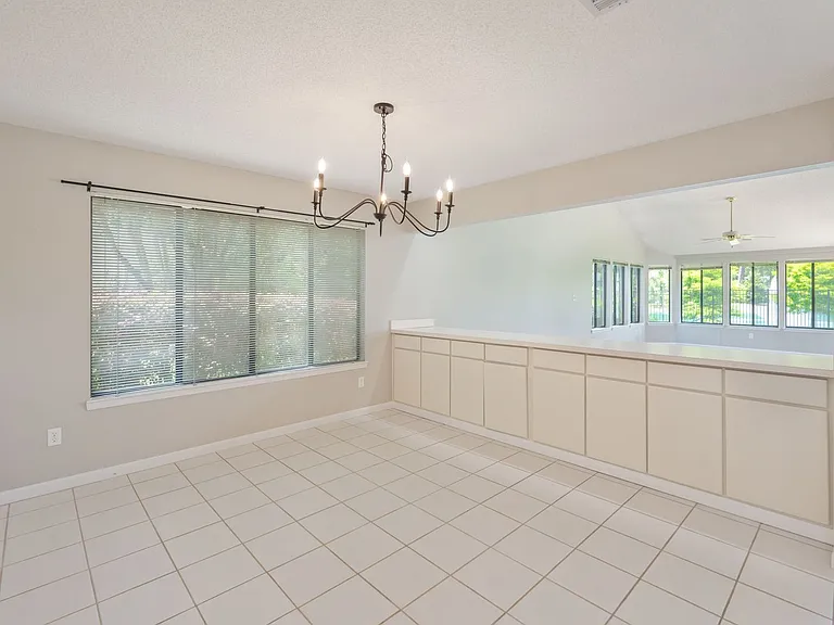1219 Oakmont Dr — Photo 14