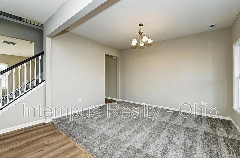 1003 Beehive Grv — Photo 10