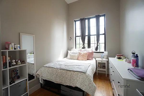 Rented by Rennit Inc. | media 23