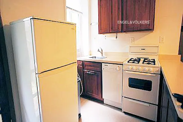 Rented by Engel & Völkers New York City | media 11