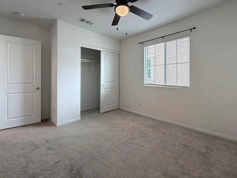1685 Camellia Ln — Photo 16