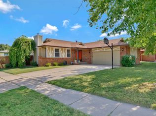 5704 Ayesbury Cir, Wichita, KS 67220