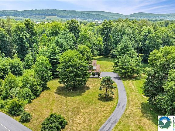 3rd image of 3090 Village Rd