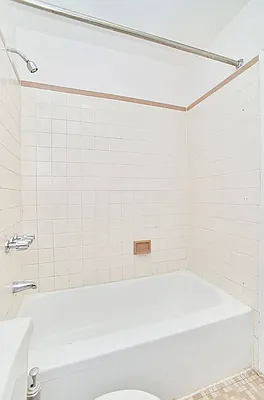Rented by MAPT Residential LLC | media 8
