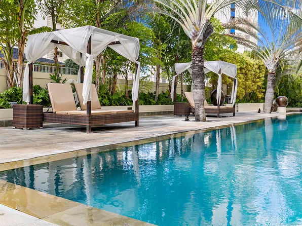 1837 Kalakaua Ave, Honolulu, HI
