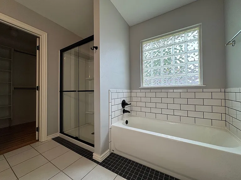 4905 Hawthorne Way — Photo 14