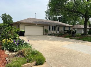 1703 Blueberry Dr, Harrisonville, MO 64701