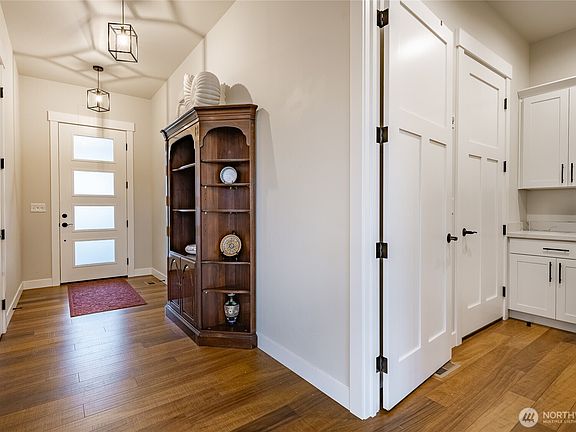 5th image of 2202 Berryman Loop