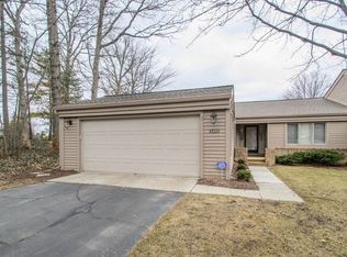 5492 Parkgrove Rd, Ann Arbor, MI 48103