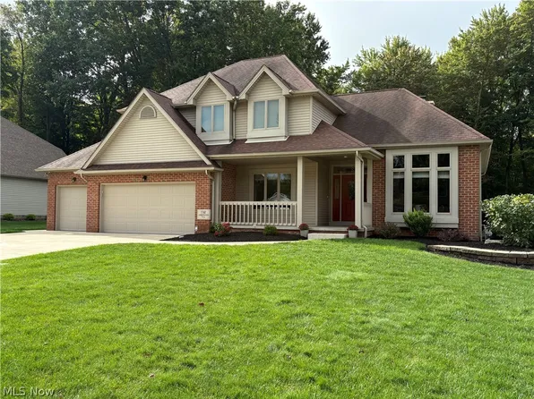 7747 Amberwood Trl, Youngstown, OH 44512