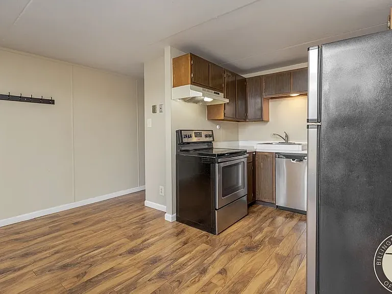 300 N 25th St #401 — Photo 8