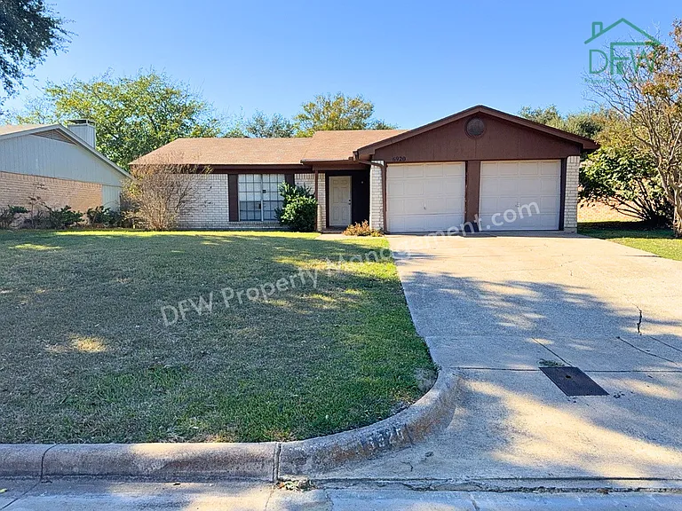 6920 Misty Meadow Dr S — Photo 1