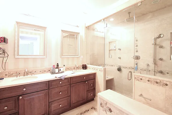 Rented by True Lofts New York LLC | media 12