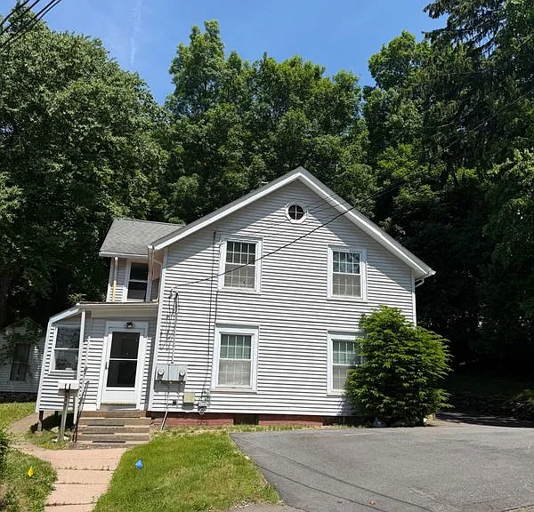 11 Hammond St — Photo 2
