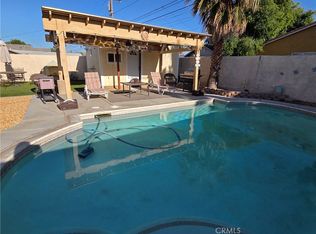 16437 Live Oak St, Hesperia, CA 92345