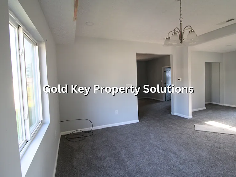 508 W Monroe St — Photo 7
