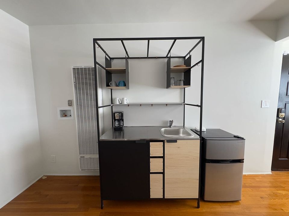 1st image of 1044 Ocean Park Blvd APT C